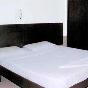 Check Inn Hotel